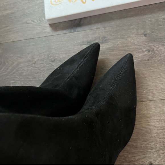 Marc Fisher Larry Pointed Toe Sock Booties NWOT - Picture 3 of 7